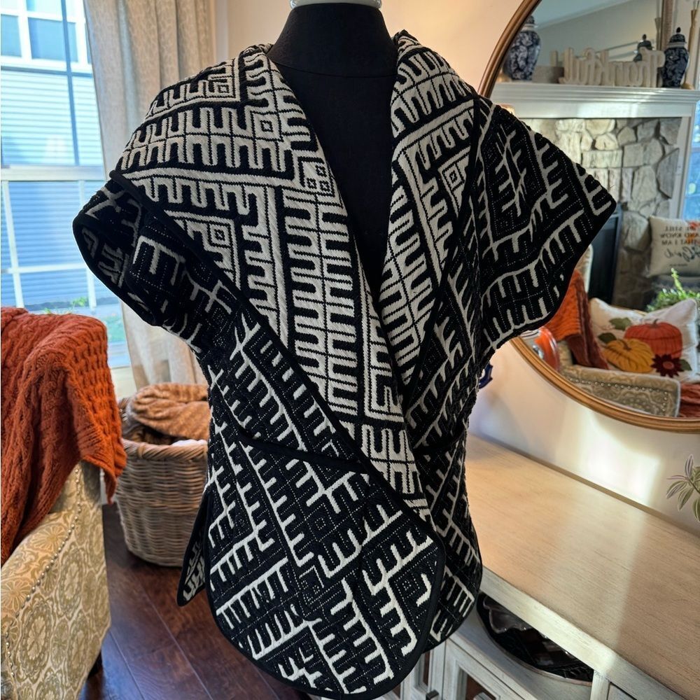 Free People Black and White Geometric Shawl